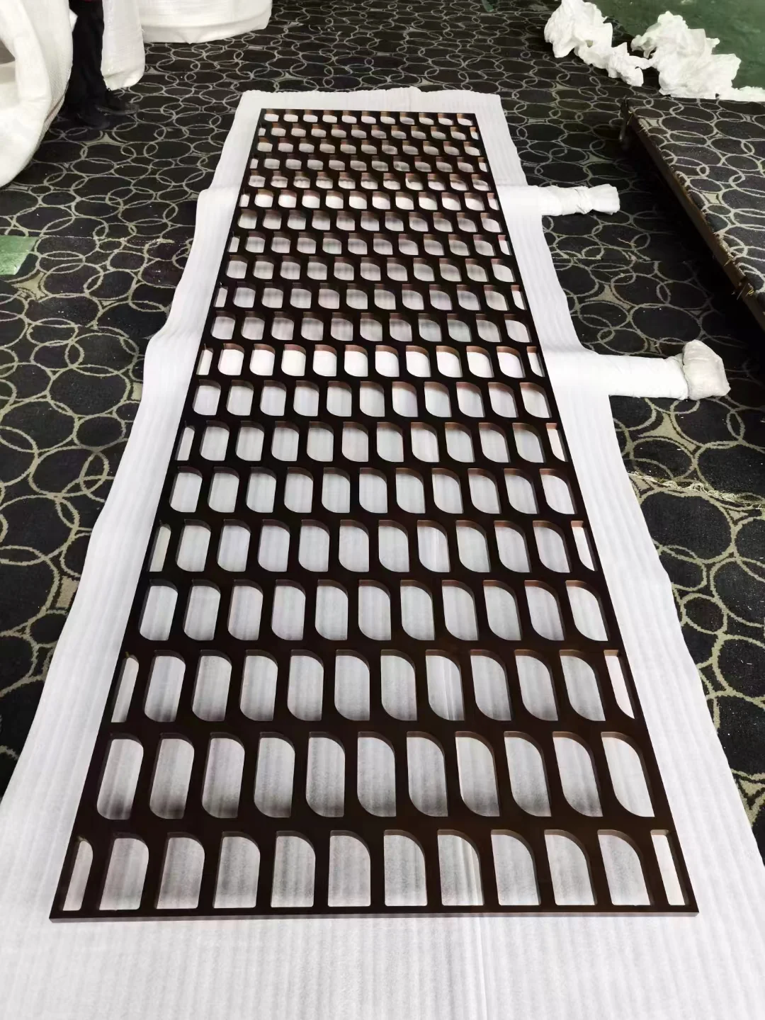 Carved aluminium decorative screen reference 10