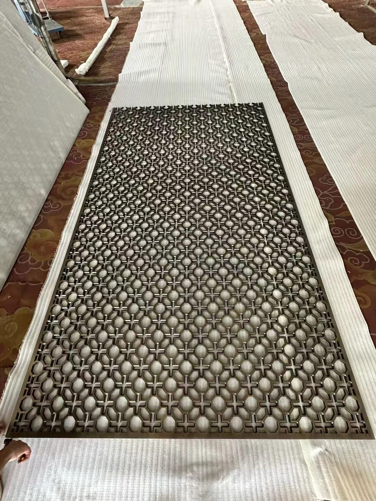 Carved aluminium decorative screen reference 12