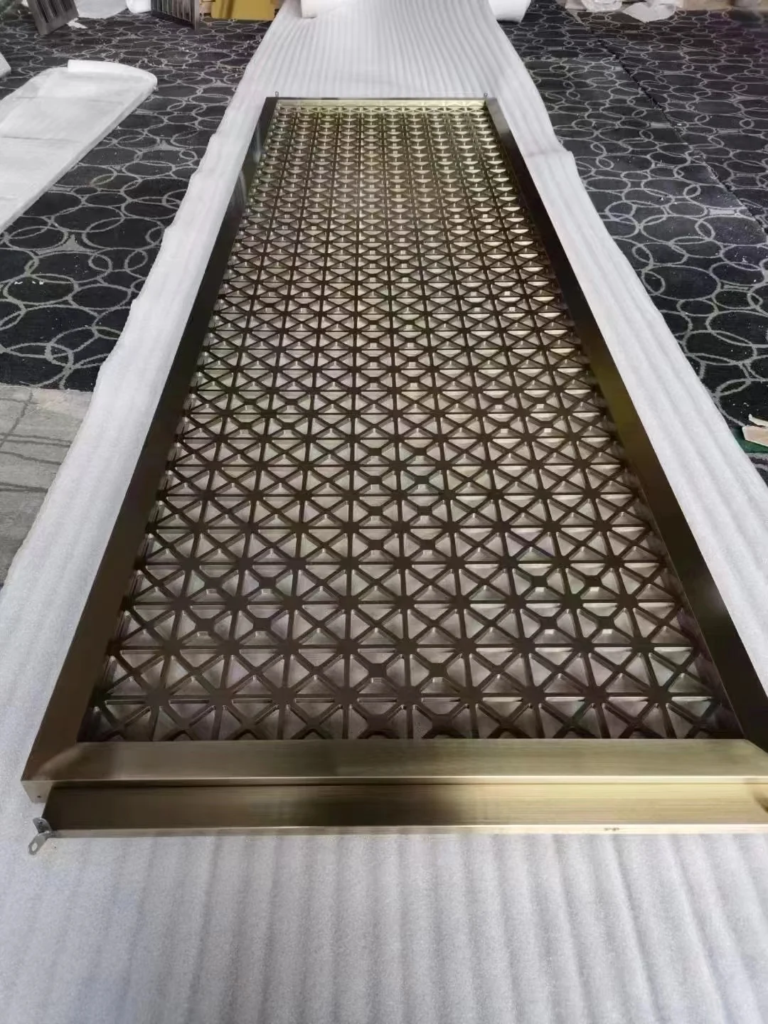 Carved aluminium decorative screen reference 19